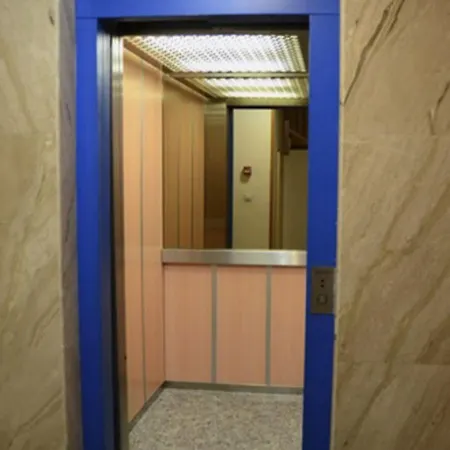 Auhabitat Zaragoza, Edificio De Turisticos סרגוסה