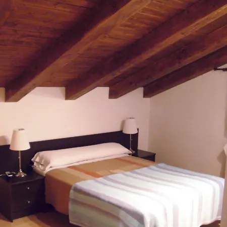 Auhabitat Zaragoza, Edificio De Turisticos דירה סרגוסה