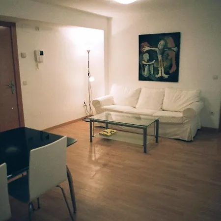 Daire Auhabitat Zaragoza, Edificio De Turisticos Zaragoza