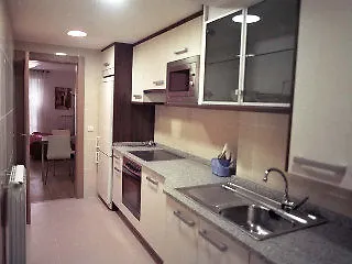 Auhabitat Zaragoza, Edificio De Turisticos