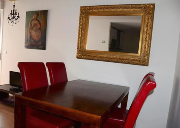 Auhabitat Zaragoza, Edificio De Turisticos